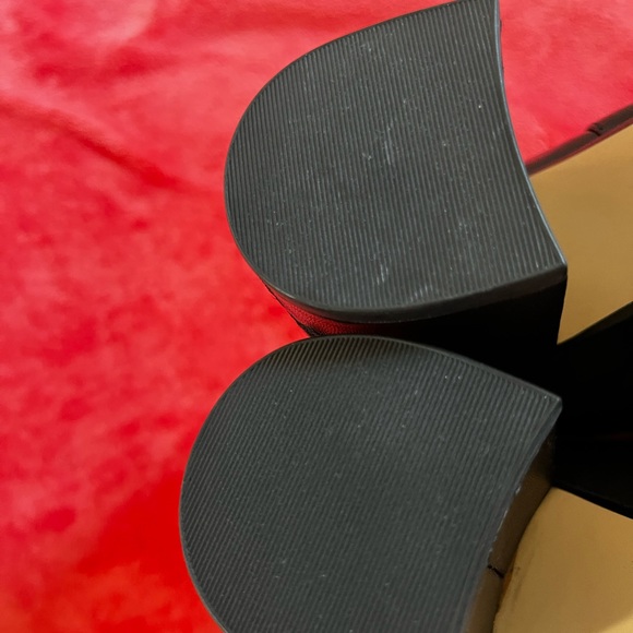 Michael Kors Black Embroidered Leather Claire Booty Size 8 - Picture 7 of 9